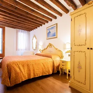 Ca' Pinelli Apartamento